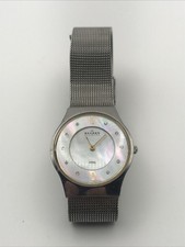 EUC - Skagen STEEL 233SSSG Women's Perl Dial Analog Quartz Watch w/ Mesh Band