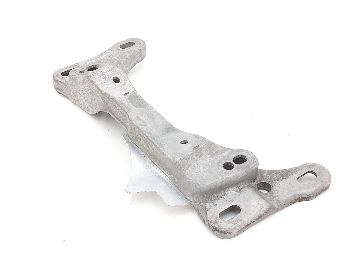 03-05 BMW Z4 E85 FRONT TRANSMISSION GEARBOX SUPPORT BRACKET MOUNT