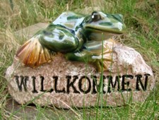 Frosch Willkommensschild  Figur Garten NEU