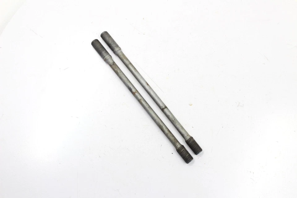 2000 SUZUKI KATANA 750 OEM MEDIUM CYLINDER HEAD STUD BOLT SET PAIR - Image 4 of 4
