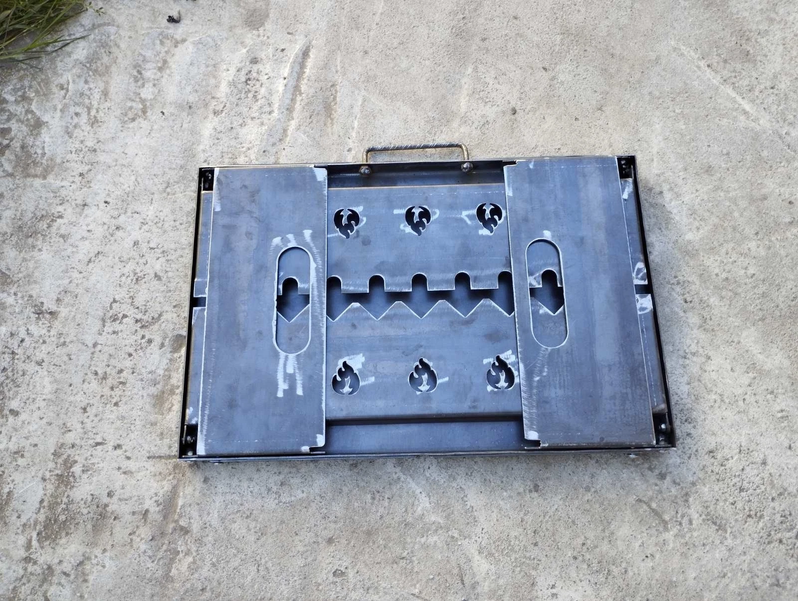 Folding Grill, Portable Steel Suitcase BBQ, Camping Charcoal Grill
Opens in a new window or tab