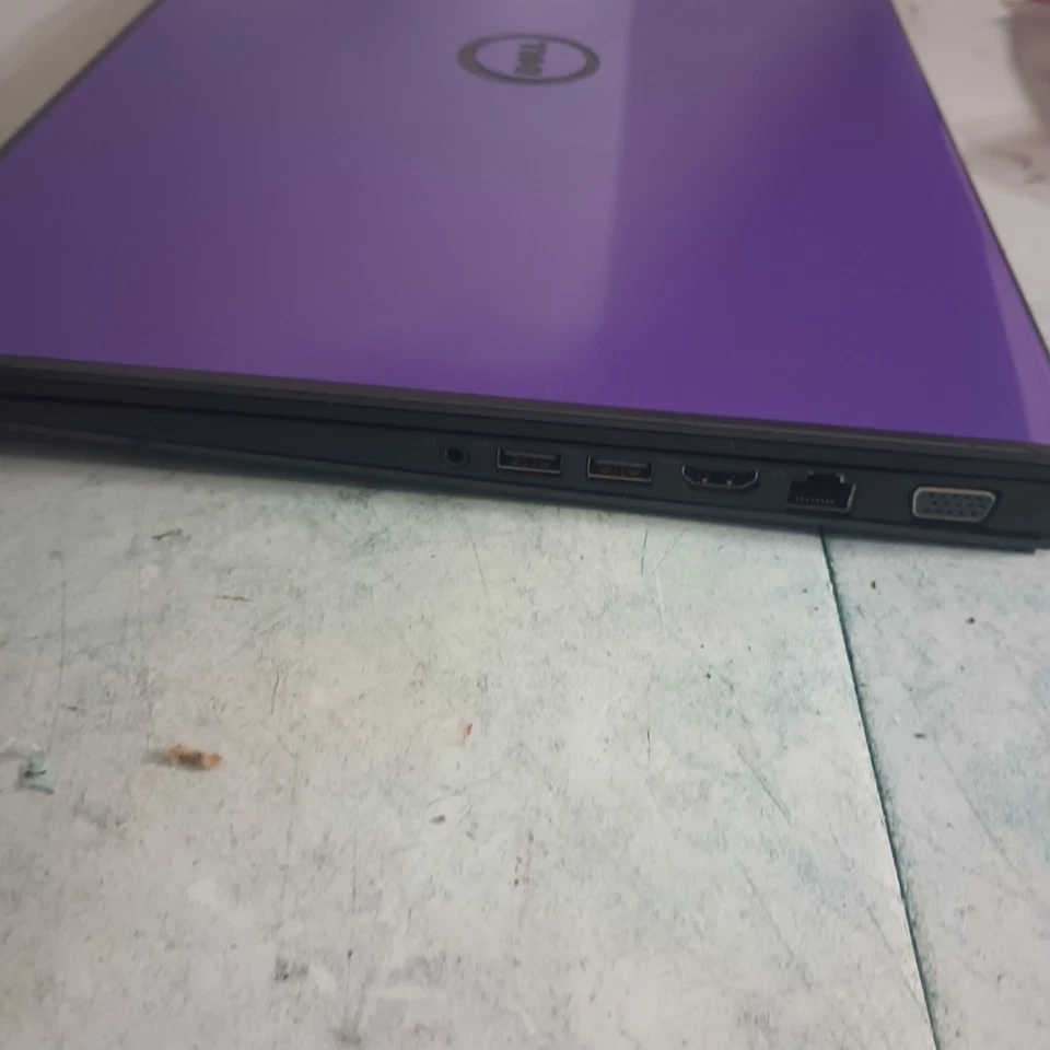 LUZ PÚRPURA GAMING DELL 15.6" Core i5 2.7GHz,12G RAM 256G SSD Win11,CAM Foto 3 de 4