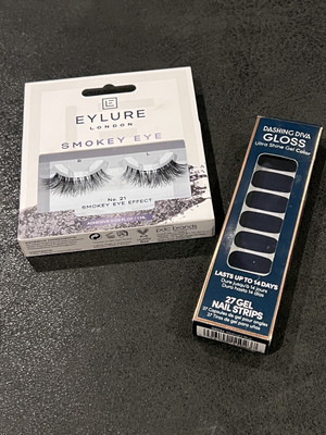 Beauty Bundle:  Eyelashes and Nail Color