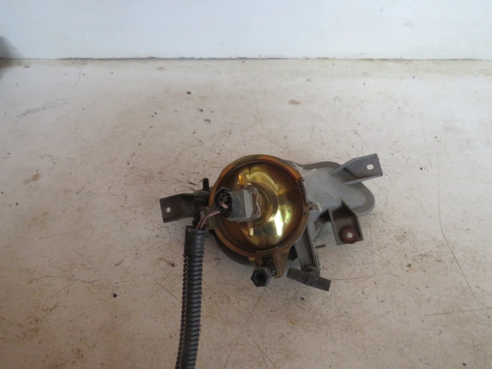 04 VOLVO V70 VAGÓN LUZ ANTINIEBLA IZQUIERDA CONDUCTOR LH Foto 4 de 4