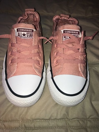 peach color converse