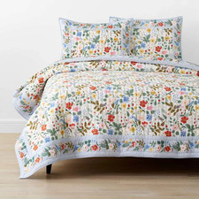 Rifle Paper Co. Strawberry Fields Quilt - Multi, Full/Queen, King/Cal. King
