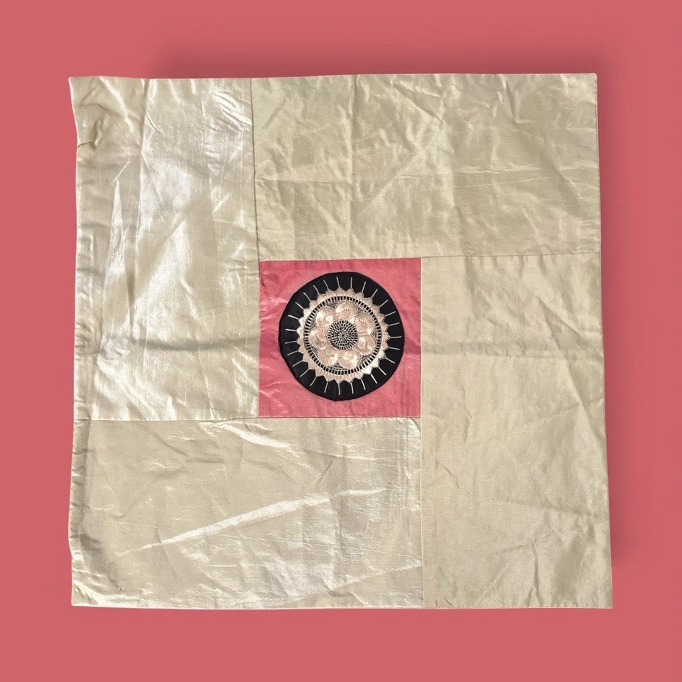 "Juego de 2 fundas de almohada de seda boho 16,5"" beige retazos bordado mandala" Foto 2 de 4