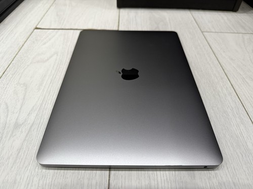 Apple MacBook Pro 13.3” Retina 2022 512GB SSD 24GB Ram 8C CPU 10C GPU M2 - Grey - Picture 8 of 19