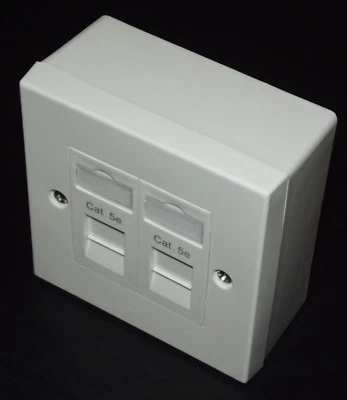PACK 4x Cat5e UTP RJ45 DOUBLE Socket Face Plate & Backbox Ethernet Data Network - Image 1 of 4