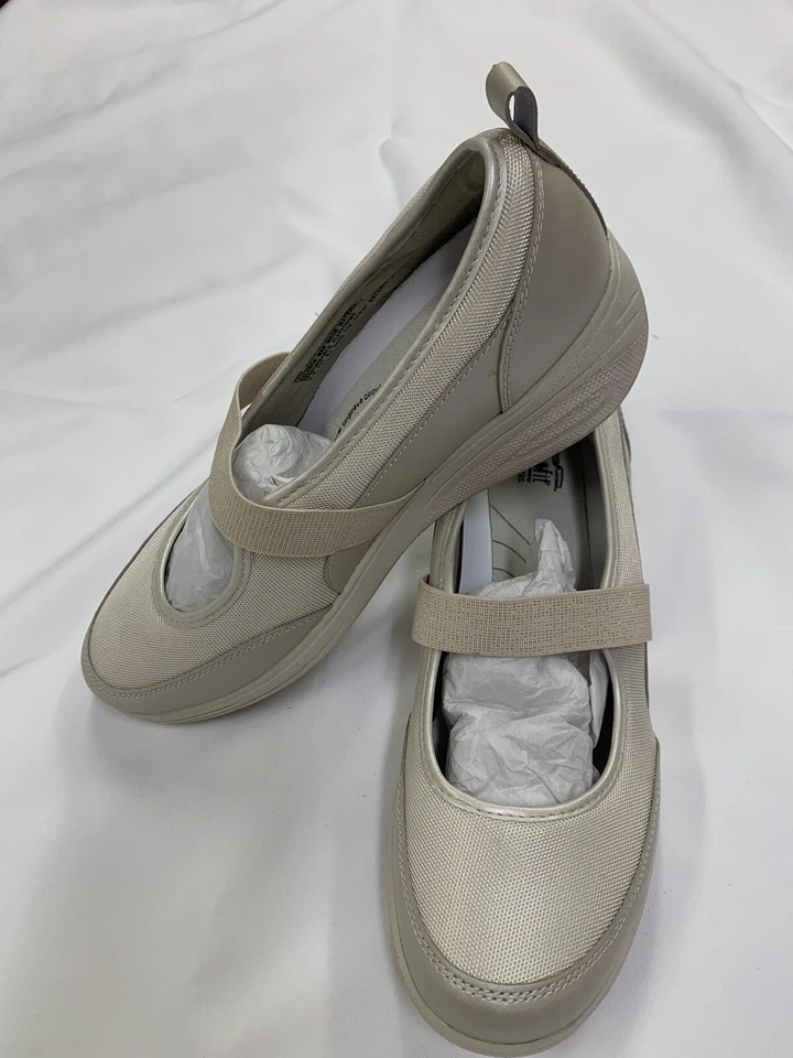 Plataformas GRASSHOPPERS Get Fit Tech Performance Mary Jane Champagne 10W NUEVO Foto 2 de 4