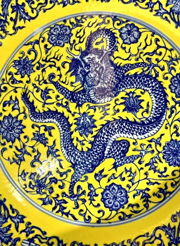 Chinesische antike gelbe Emaille Qianlong Drache Ladegerät Servierteller große Schüssel - Bild 2 von 24