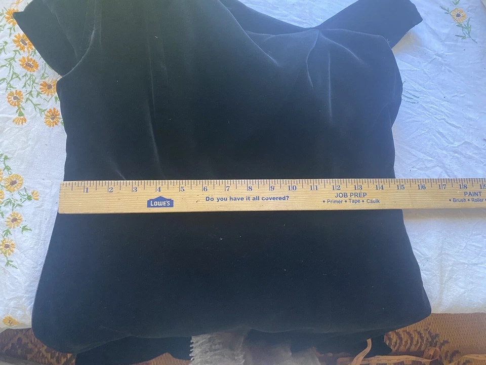 Vintage 80s -Princess Di Look- Laura Ashley Velvet Black formal Dress US12/UK14* - Image 3 of 4