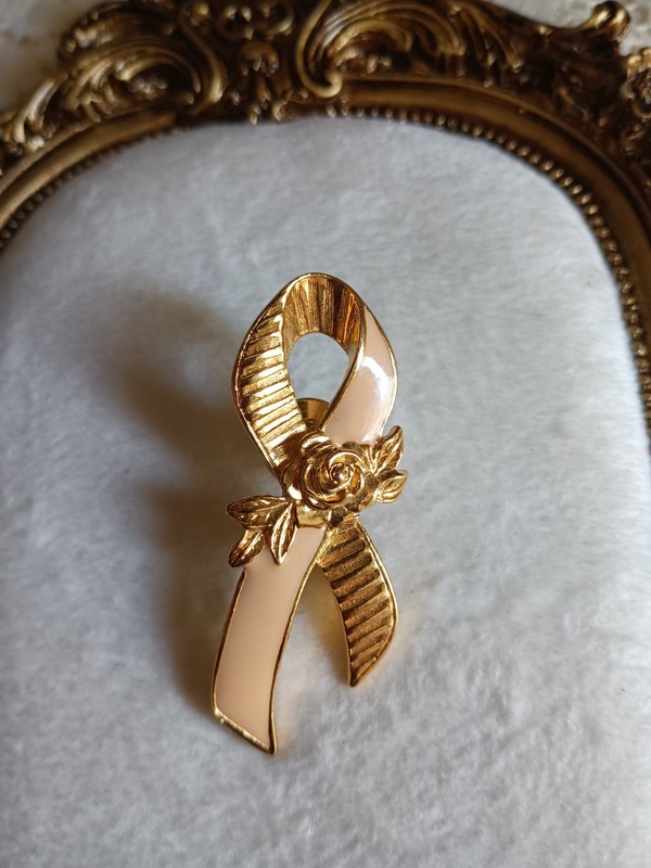 Avon Gold Tone White Enamel Ribbon Awareness Brooch Pin Signed Metal