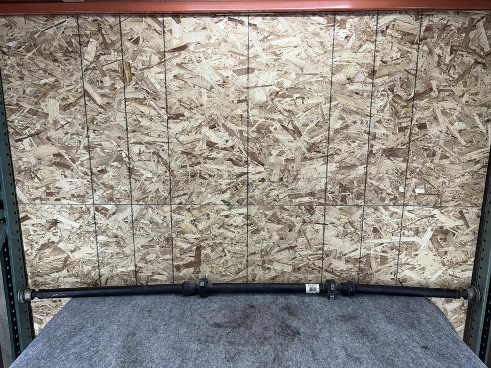 VOLVO S90 2018-2025 AWD REAR PROPELLER DRIVE SHAFT DRIVESHAFT OEM - Image 2 of 4