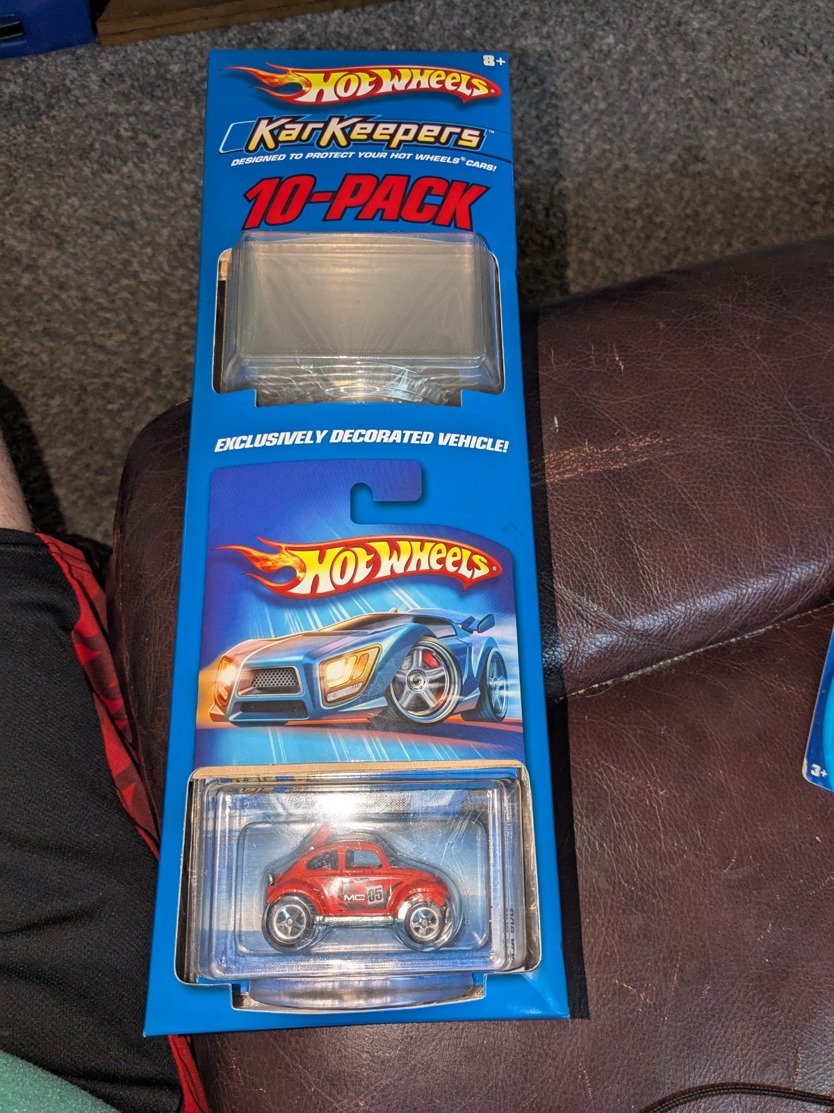 2004 Hot Wheels "KAR KEEPERS" 10PK *INCLUDES/ 2005 BAJA BUG* (orange) #185 J0414