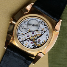 Patek Philippe Golden Ellipse 3844 “TV Screen” Champagne 18k Yellow Gold 1970s 10