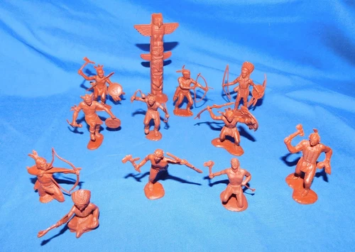 Marx 1960's Fort Apache Indians  -all excellent 11 FIGS 11 POSES TOTEM L-4