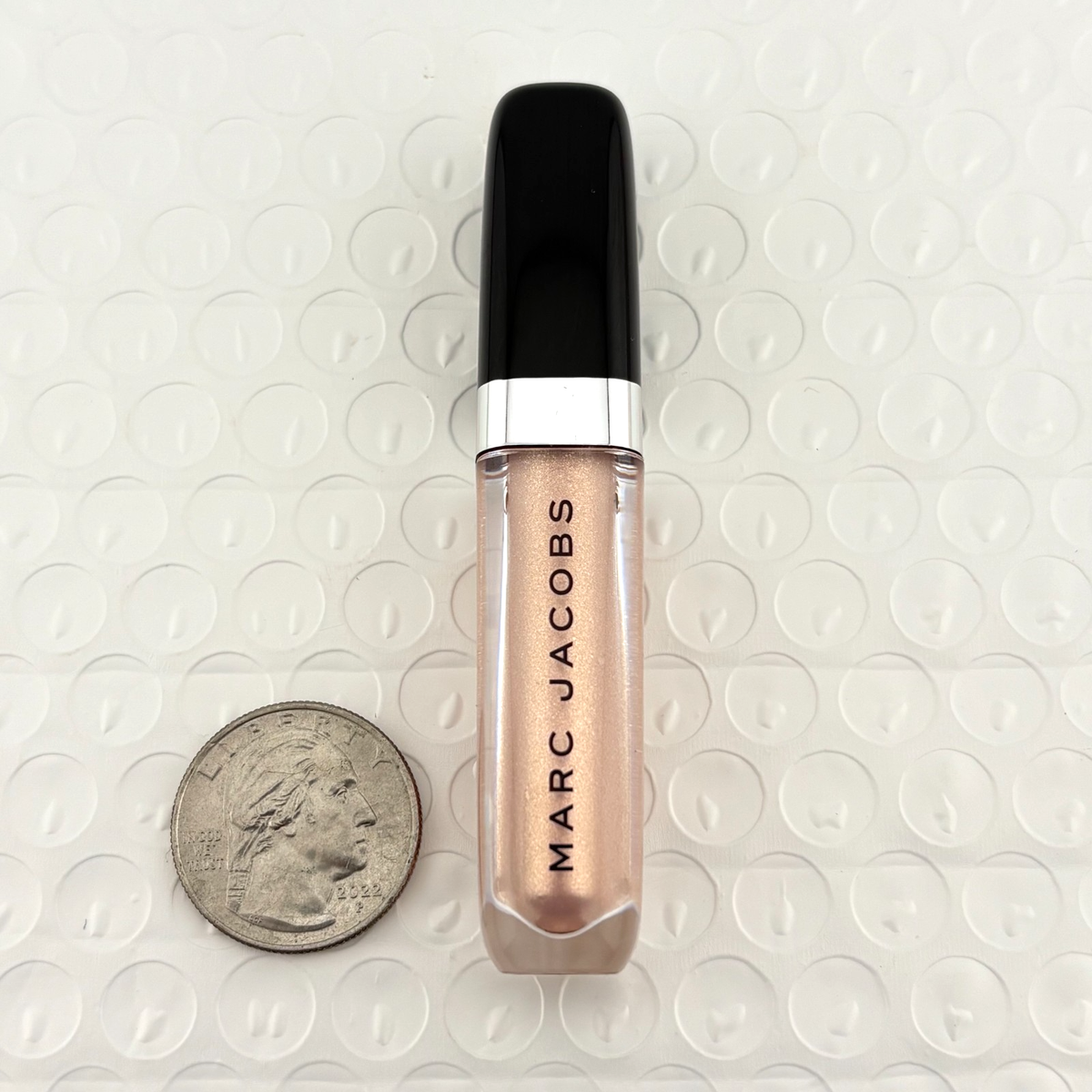 Marc Jacobs Enamored Hi-Shine Gloss Lip Lacquer 364 CREAM AND