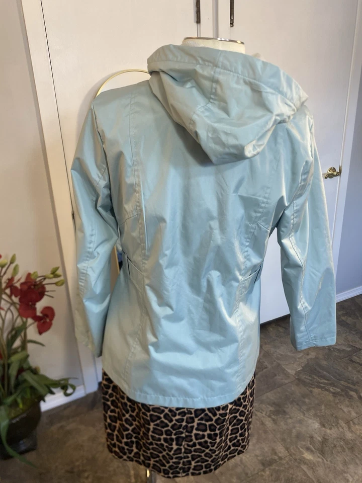 Abrigo de lluvia con capucha de espuma de mar Gallery New York para mujer talla pequeña P/usado en excelente estado Foto 2 de 4