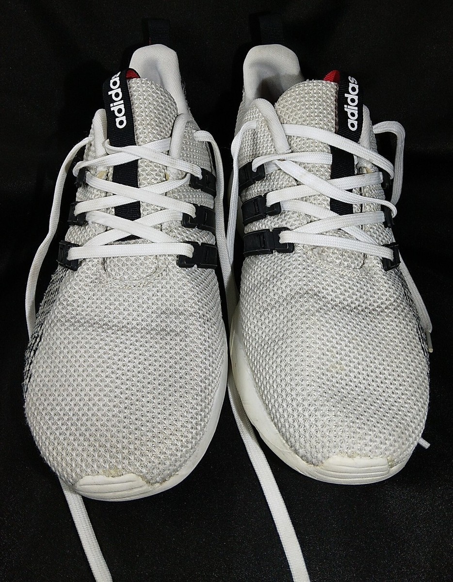 Adidas Mens Questar Flow SIZE