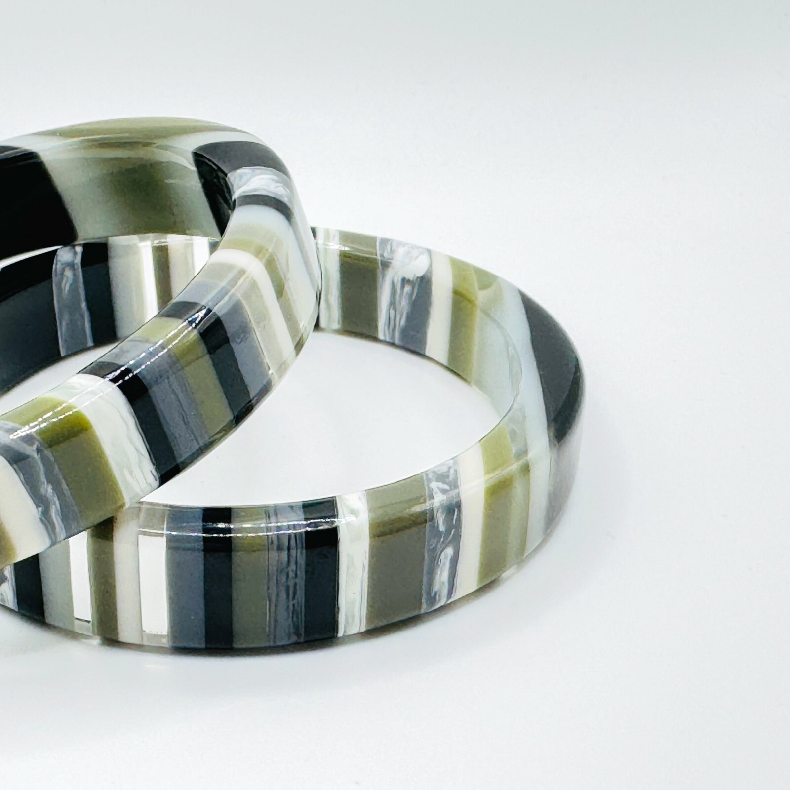 x2 Fire Fly Striped Pattern Chunky Solid Bangles … - image 3