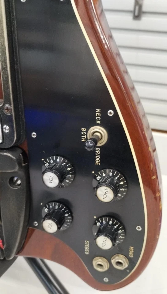 Bajo eléctrico usado OVATION MAGNUM BASS I Foto 4 de 4