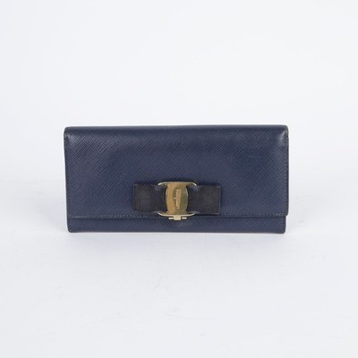Salvatore Ferragamo 22B559 Marine Leder Bar Lock Schnalle lange Geldbörse 27874022