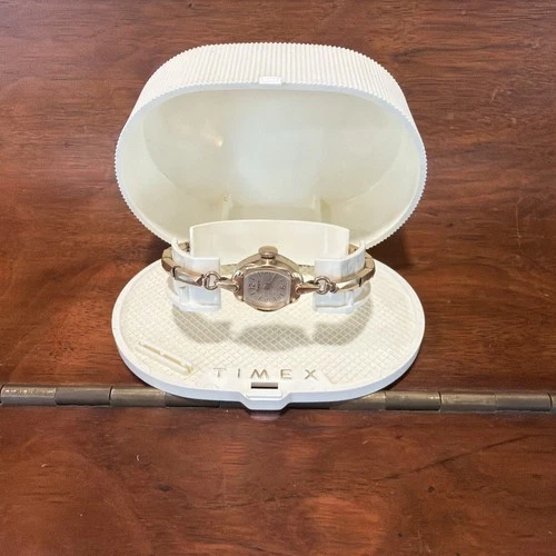 Vintage Timex Woman's Watch With Original Box Gold Tone Read Description