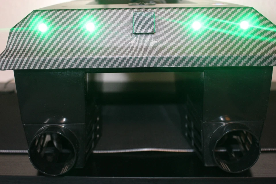 Boatman Futterboot Baitster Pro Carbon GPS - Bild 2 von 4