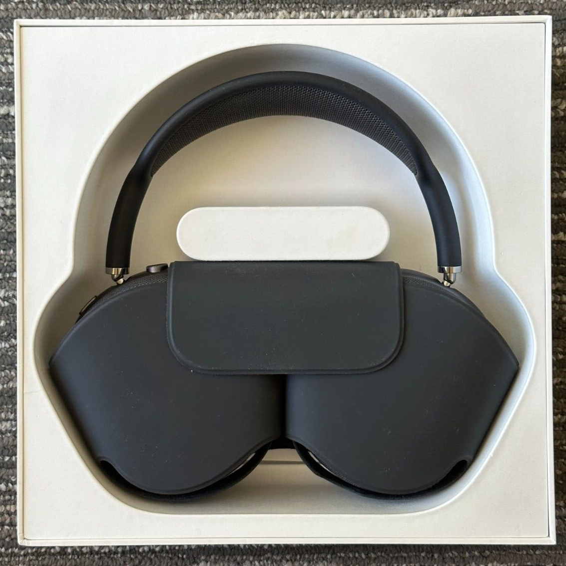 Apple AirPods Max Over Ear Headphones Space Gray MGYH3AM/A Apple AirPods Max Over Ear Headphones Space Gray MGYH3AM/A
