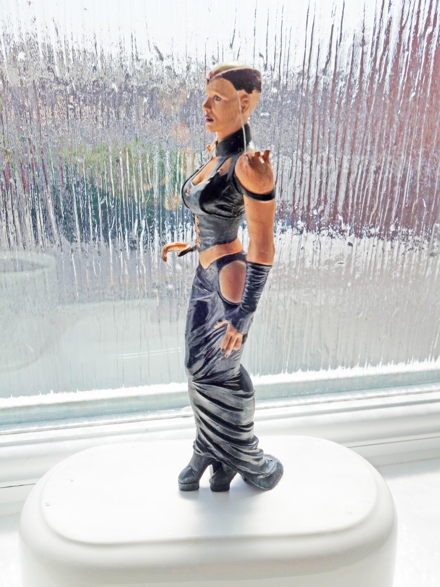 NECA Reel Toys Hellraiser Series 2 Angelique Cenobite Figure RARE