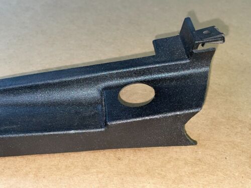 Corvette Rear compartment carpet guide Window trim RH GM 84 85 86 87 88 89 90-96 - Picture 3 of 11