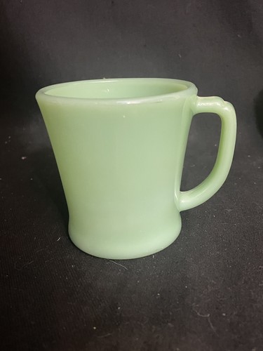 Vintage Set of 3 Fire King Jadeite D Handle Coffee Mugs - Picture 7 of 15
