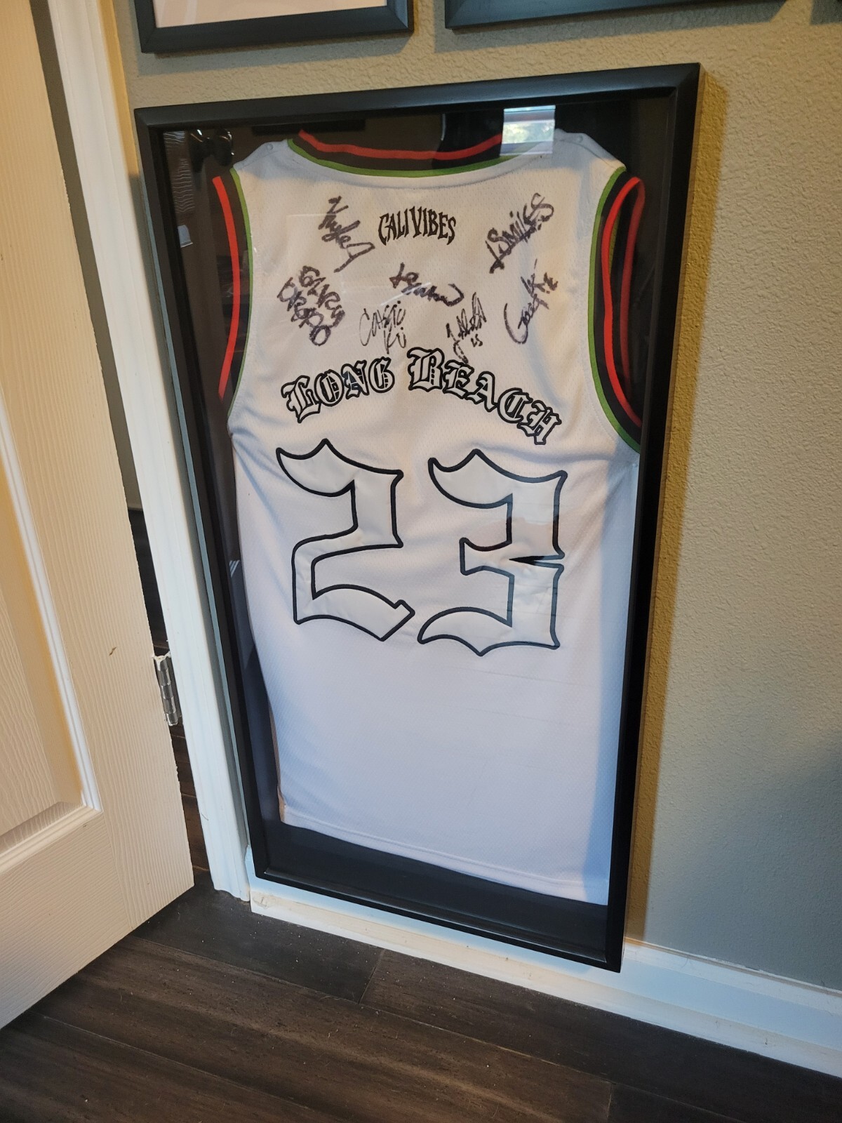 Picture 2 of 5