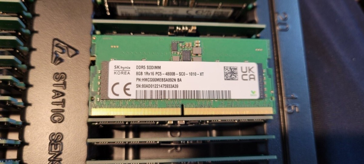SK Hynix 16GB (8GBx2) DDR5 1Rx16 SODIMM 4800MHz PC5-4800 SK Hynix 16GB (8GBx2) DDR5 1Rx16 SODIMM 4800MHz PC5-4800