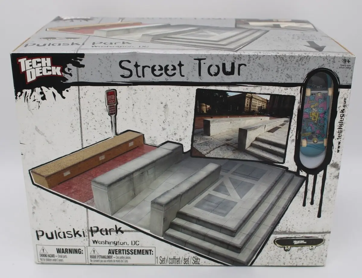 RARE! NIB Tech Deck Street Tour PULASKI PARK DC Fingerboard Skate Park Set  1:18