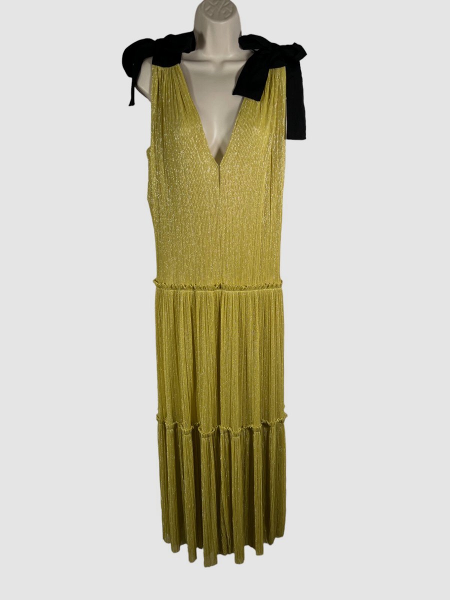 green emerald velvet dress Sabina Musayev main image 1