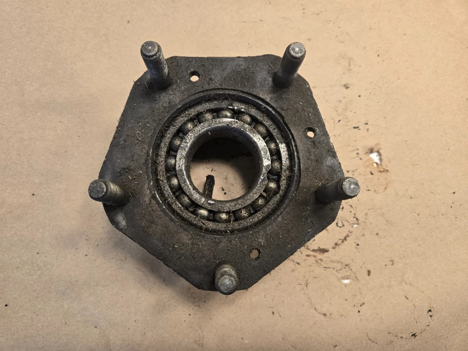 Buje trasero Austin Healey 3000 OEM ATC7593 Foto 4 de 4