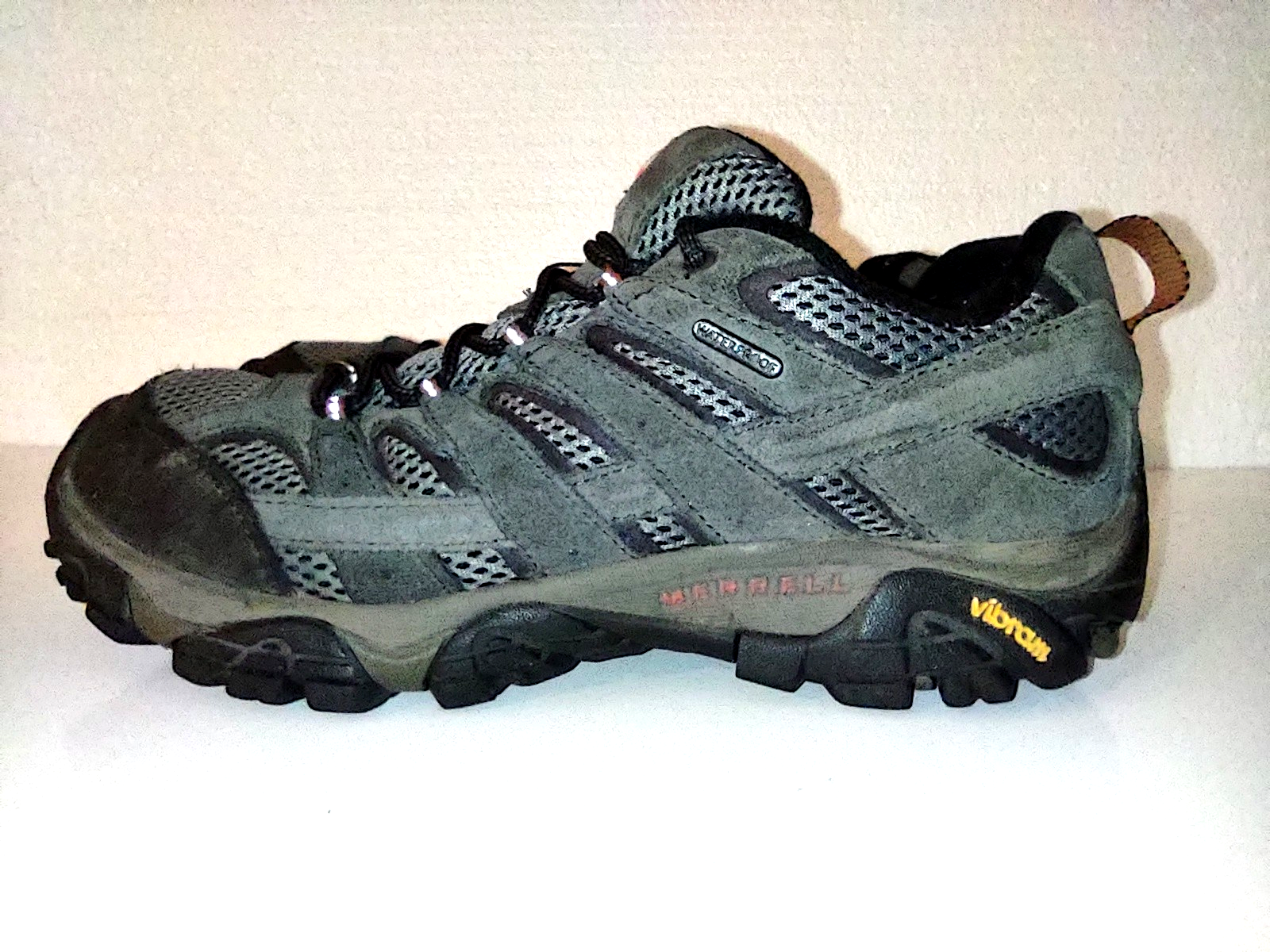 Merrell Moab 2 scarpe basse da trekking uomo taglia 8 5 impermeabili Vibram Beluga grigio J06029