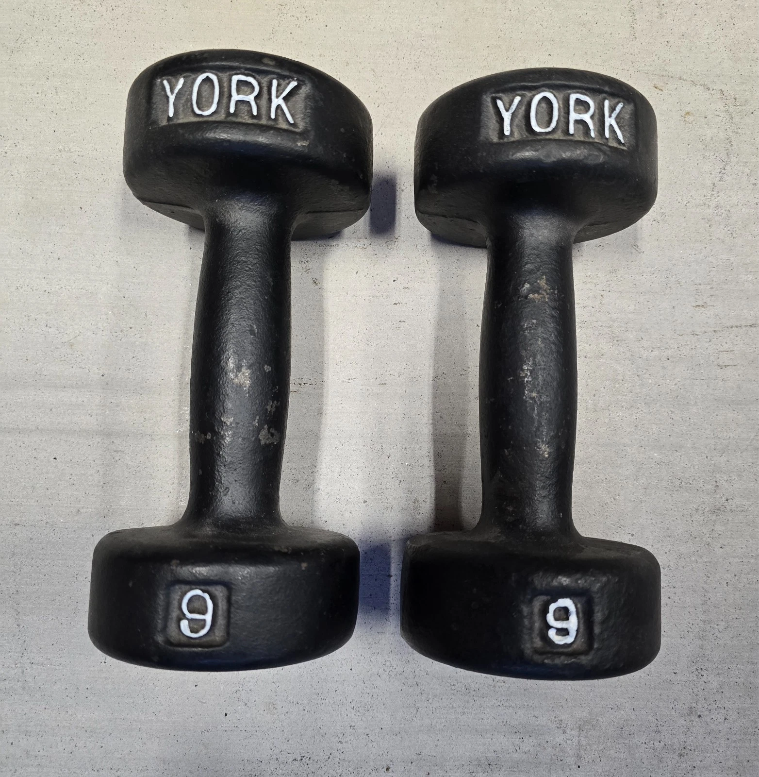 York Roundhead Vintage Dumbbells 9 lb. Pre USA
Opens in a new window or tab