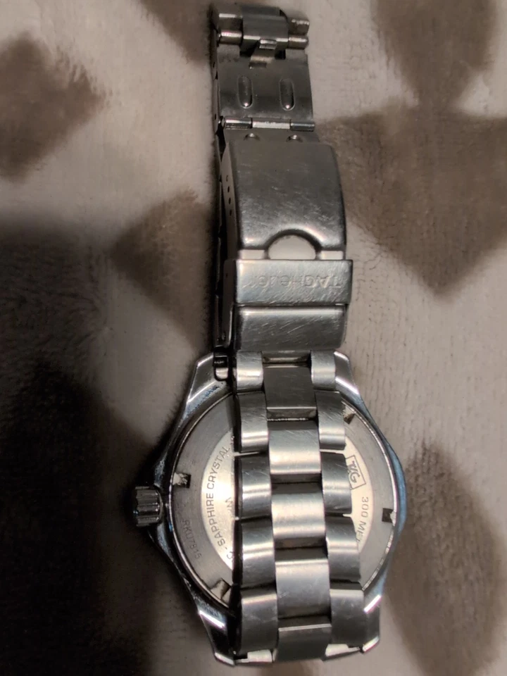 Reloj Tag Heuer plateado para hombre Aquaracer esfera negra cristal de zafiro 300M Foto 3 de 4