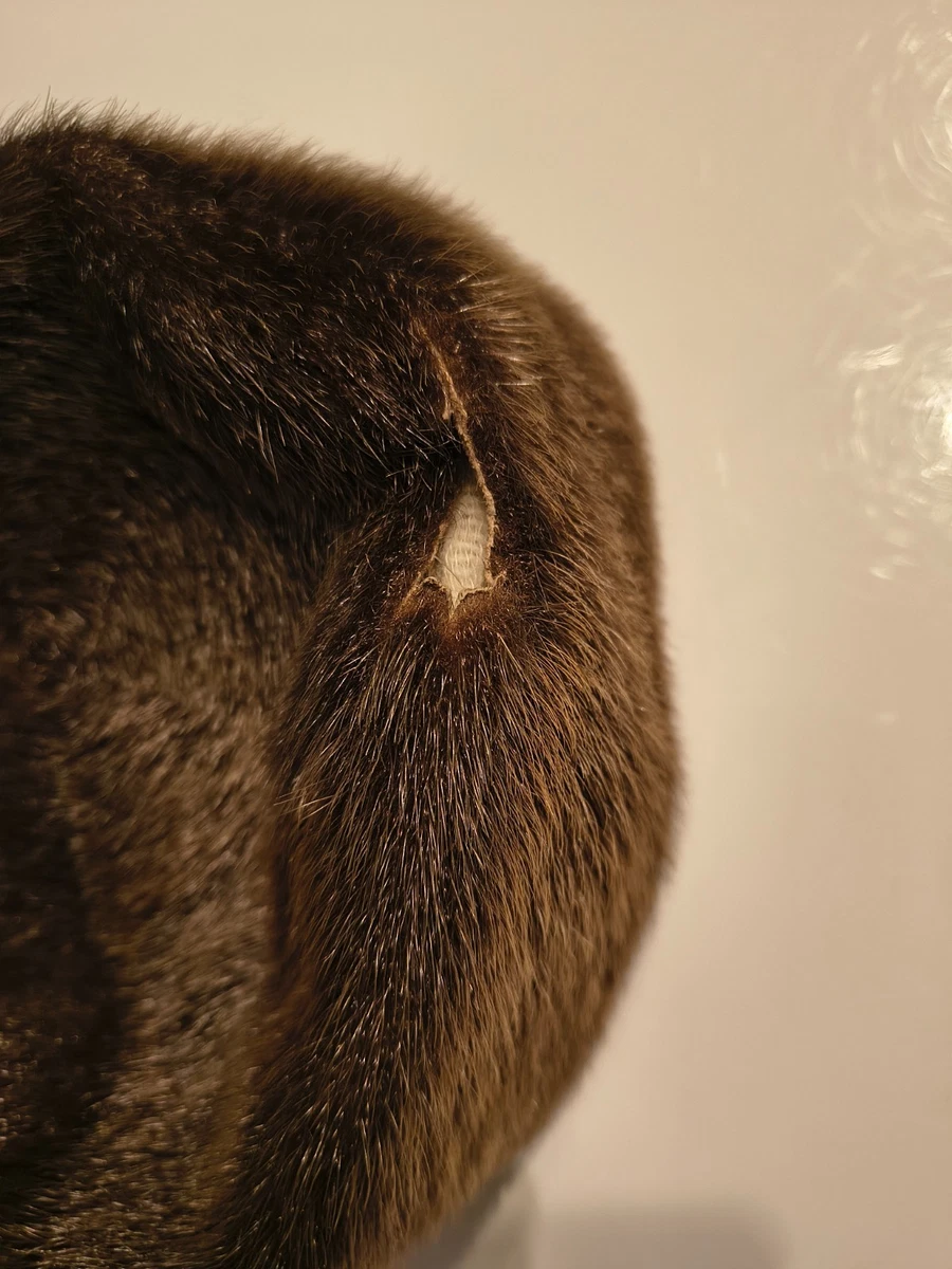 PELZ KAPPE Nutria braun mit Federschmuck 30er-Jahre