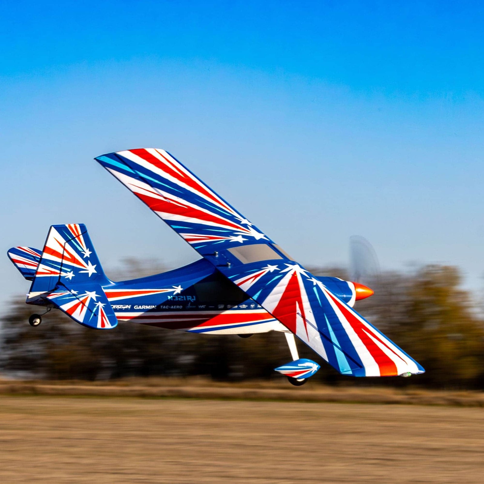 E-flite RC Airplane Decathlon 1.2m with Smart PNP   EFL09275