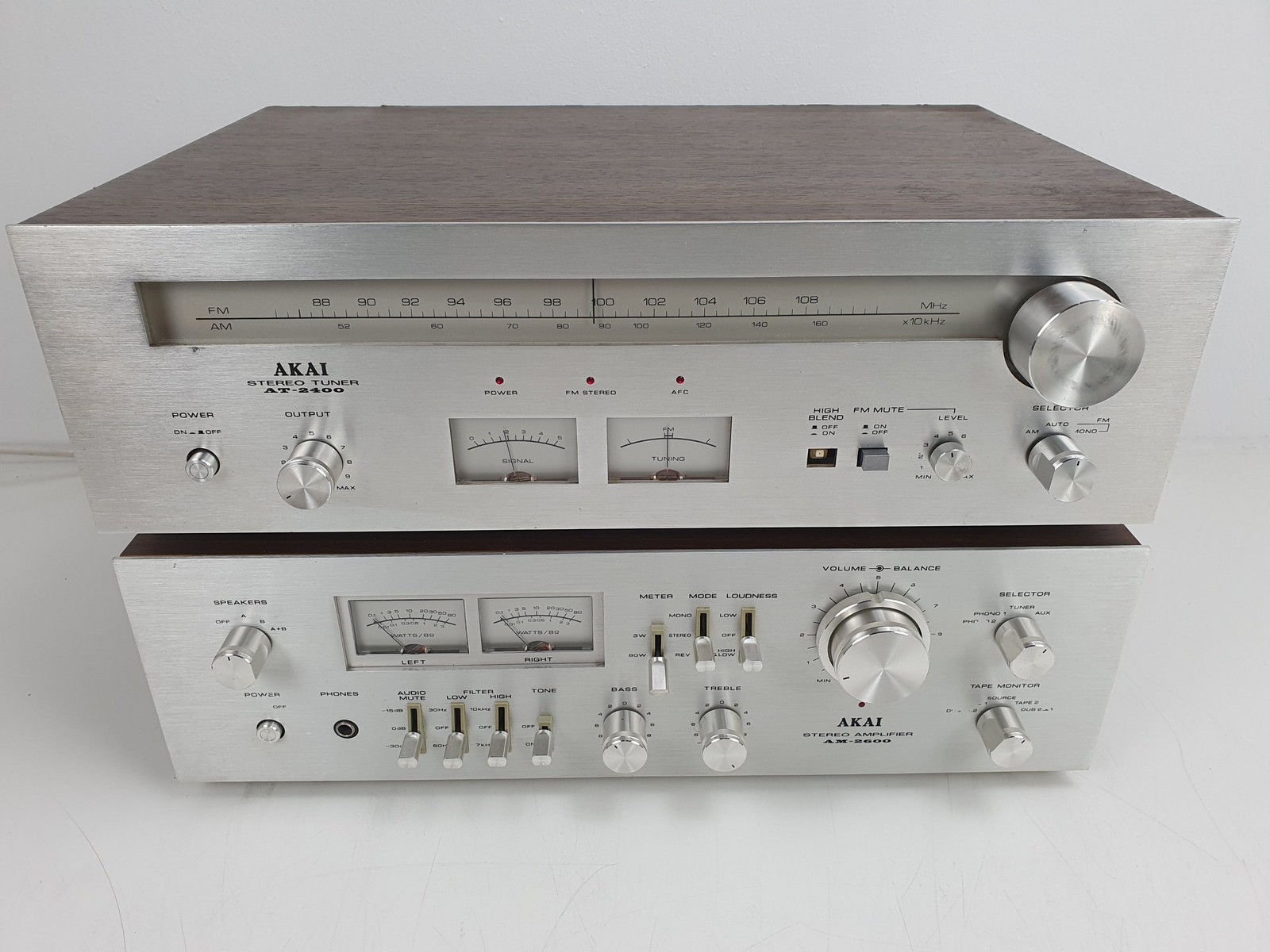 Akai AM-2600 vintage audio equipment - eBay listing photo 2