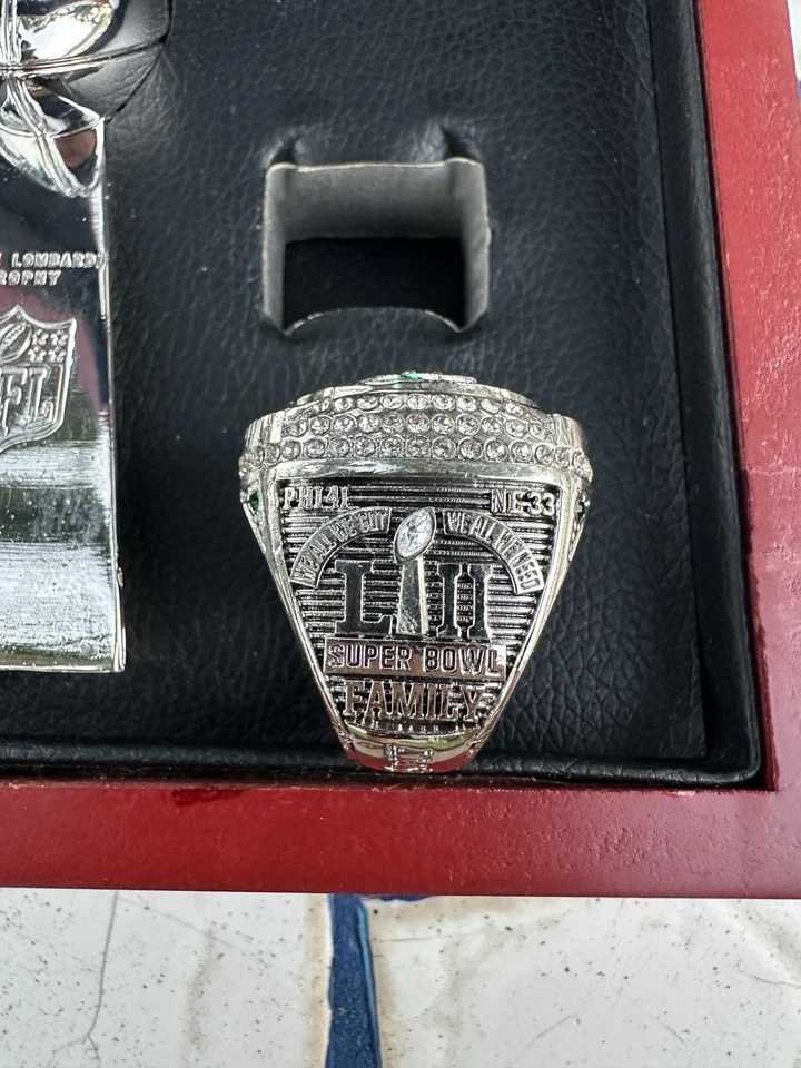 ANILLO/RÉPLICA TROFEO LOMBARDI PHILADELPHIA EAGLES SUPER BOWL LII NICK FOLES Foto 3 de 4
