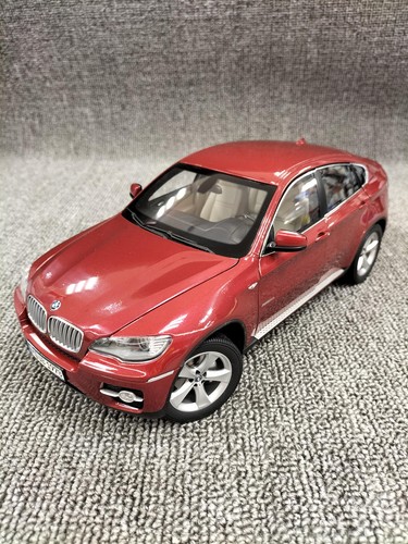 Kyosho scala 1/18 BMW X6 xDRIVE50i rosso molto bello - Foto 8 di 16