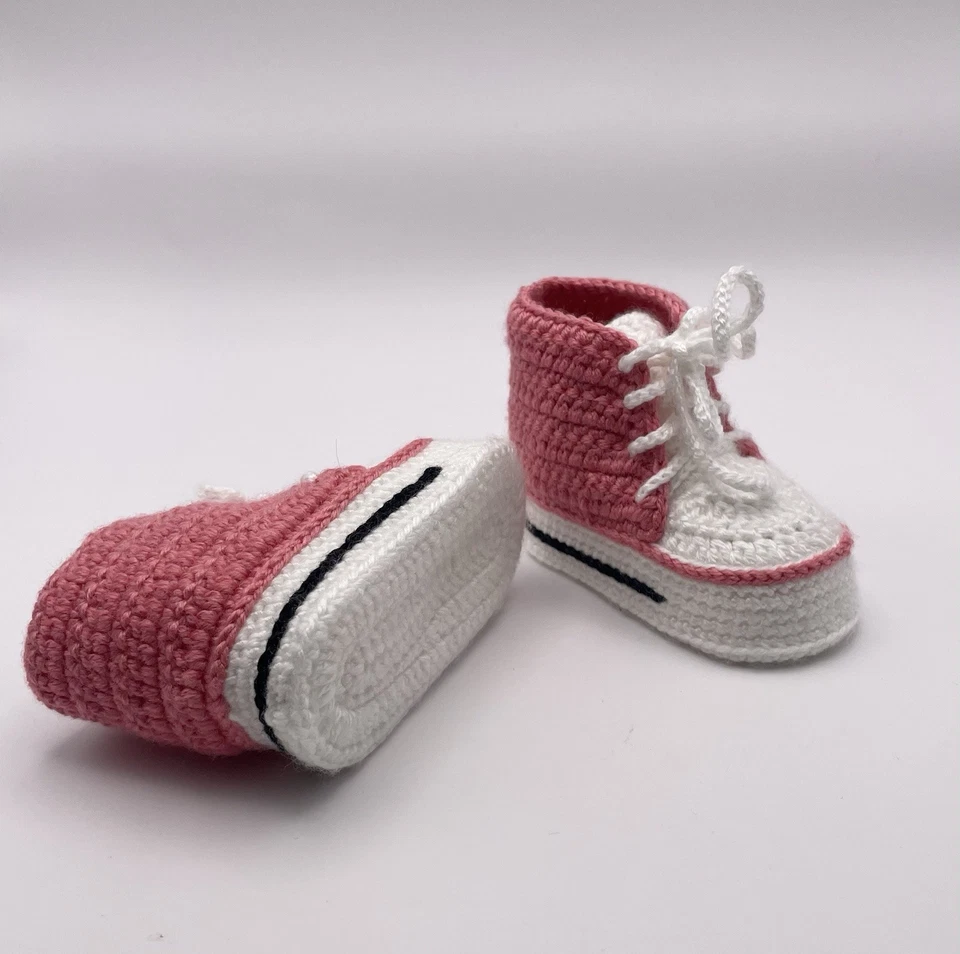 Zapatillas altas de ganchillo para bebé hechas a mano rosa blanco 3-6 meses botines deportivos de 9 cm Foto 3 de 3