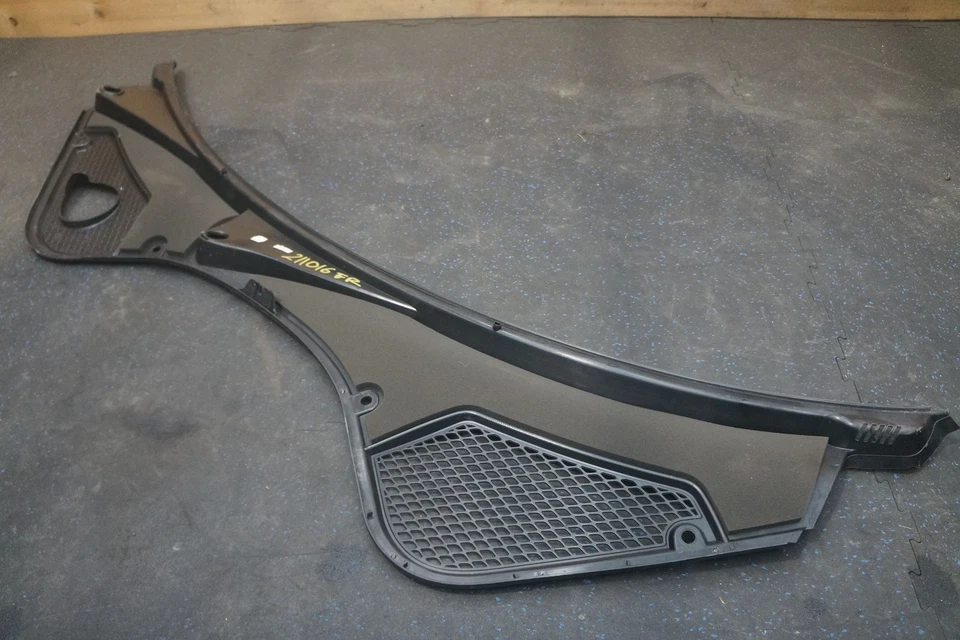 Tapa limpiaparabrisas parrilla pantalla embellecedor 971819401B Porsche Panamera 971 2017-20 Foto 3 de 4