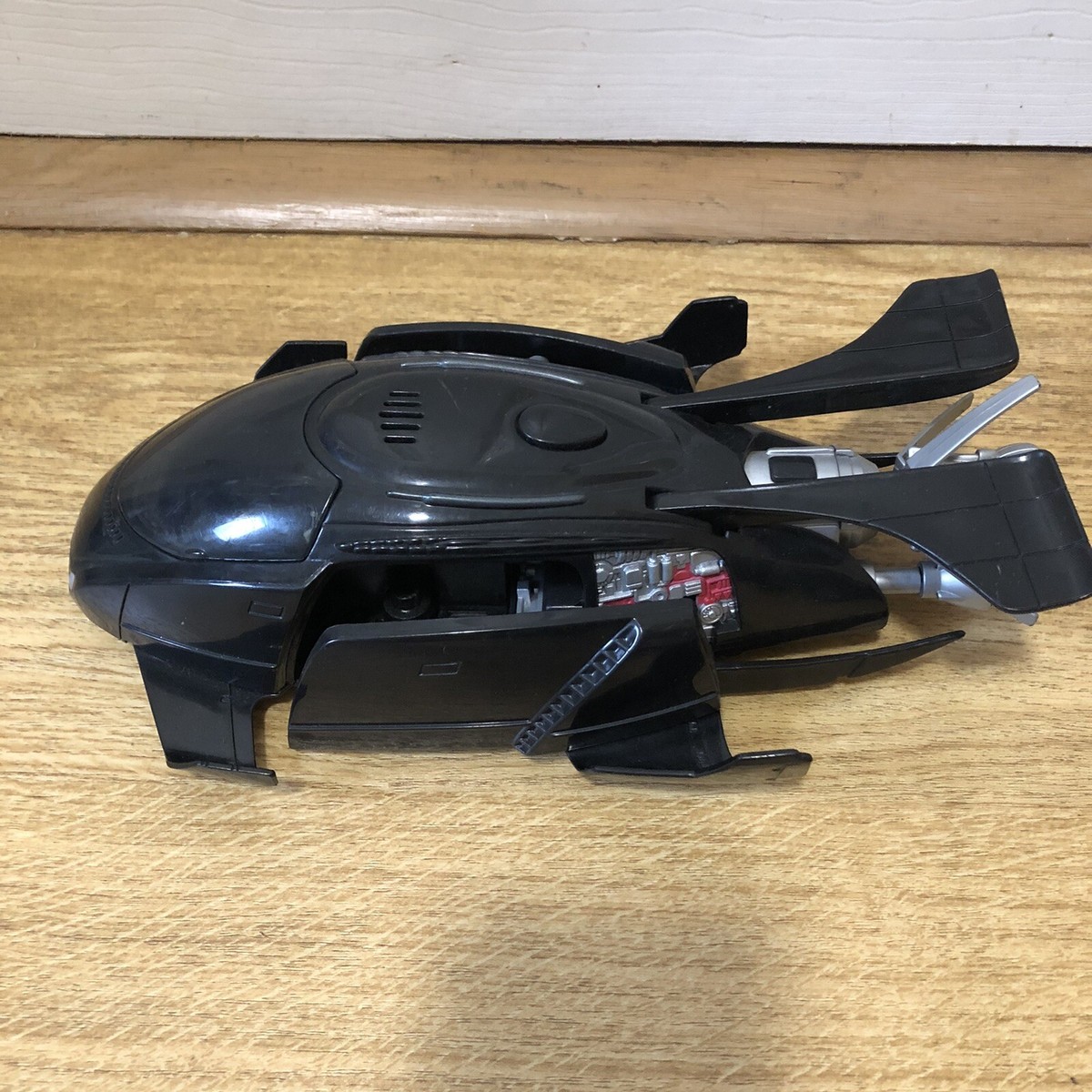 Rare Hasbro 2002 Men in black 2 Strike Cruiser Collectible Movie