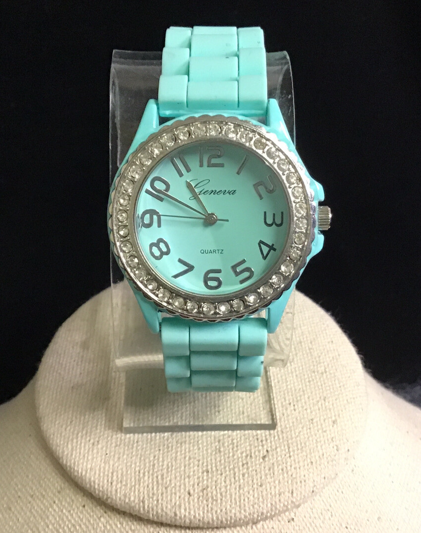 Montre Geneva Quartz - Bracelet Simili Turquoise - Neuf Avec étiquettes